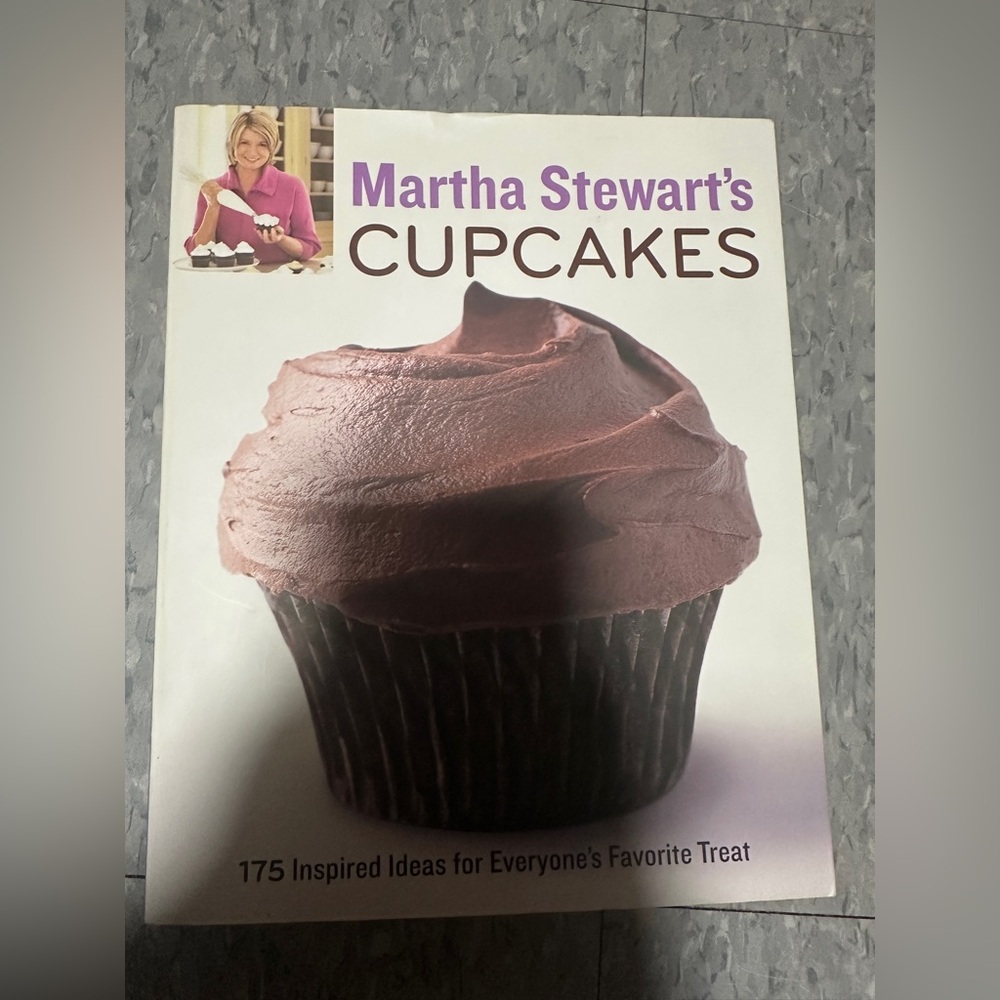 Martha Stewart's Cupcakes Cookbook - Purple and Brown